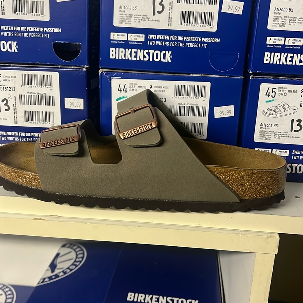 Birkenstock women’s Arizona BS narrow fit